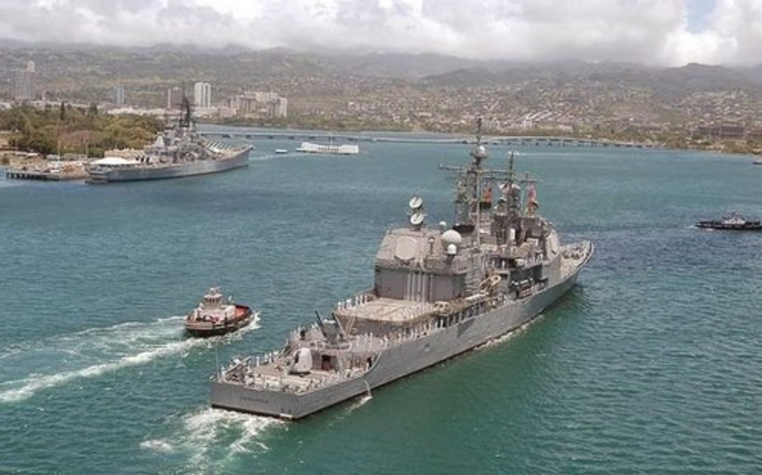 ​İran sularında iki ABŞ hərbi gəmisi saxlanılıb