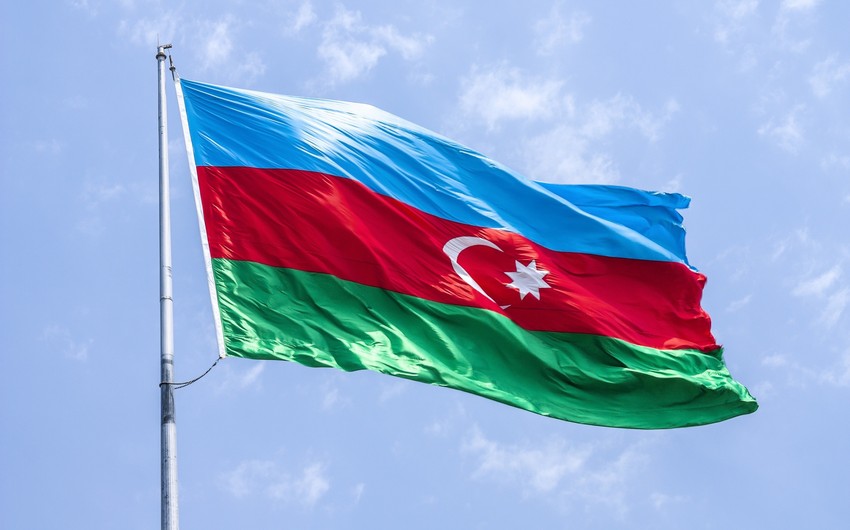 Турецкому подростку подарен флаг Азербайджана
