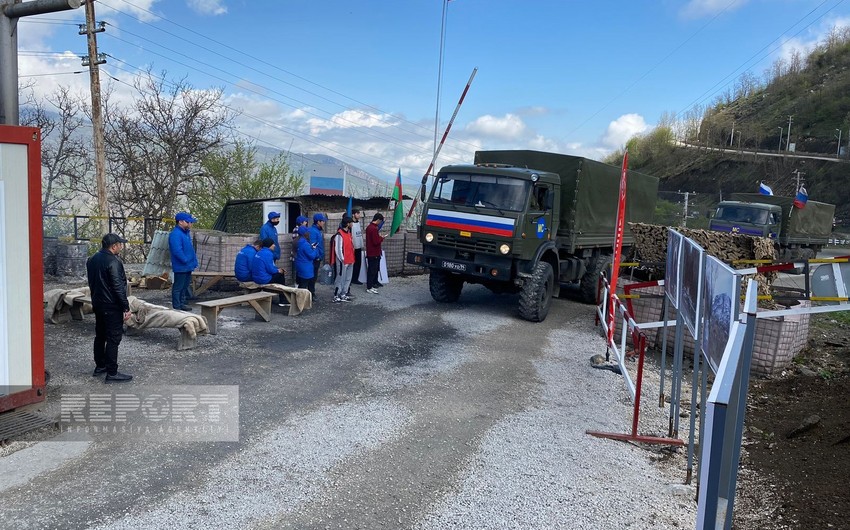 Total of 54 vehicles of peacekeepers freely move through Khankandi-Lachin road