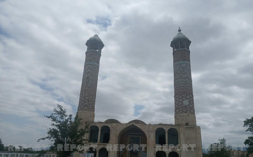 Армяне несколько раз поджигали Джума-мечеть в Агдаме