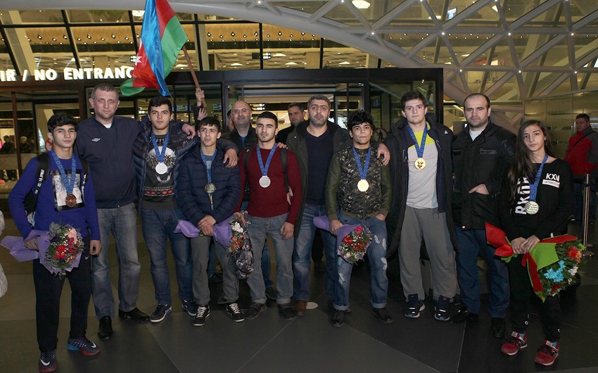 Azerbaijani judokas grabbing 7 medals in Spain return to Baku