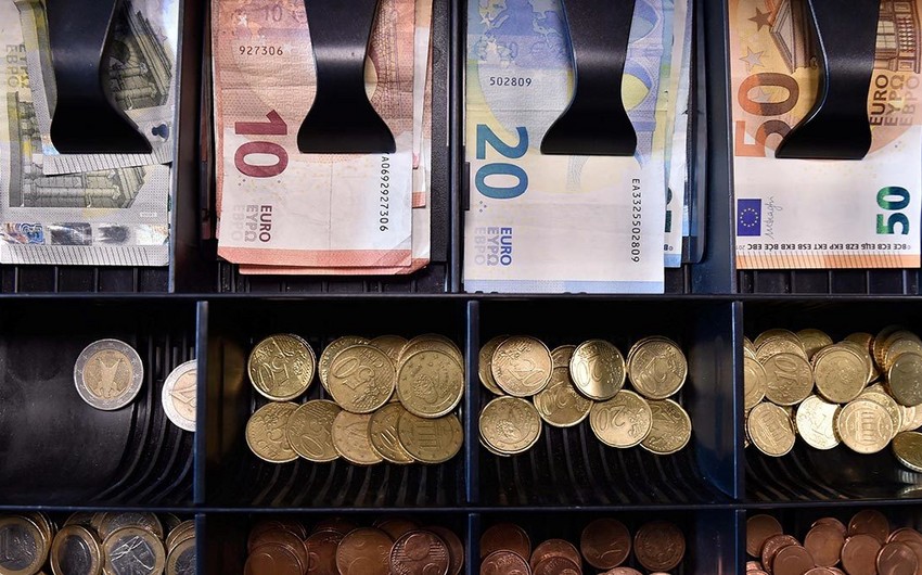 Analysts expect Eurozone annual inflation to decelerate in October