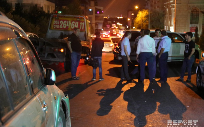 В Баку между соседями произошла драка, мать и сын избиты