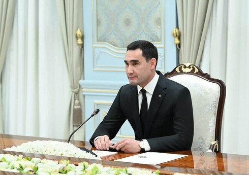 Глава Туркменистана ознакомился с ходом работ на территории паркового комплекса 