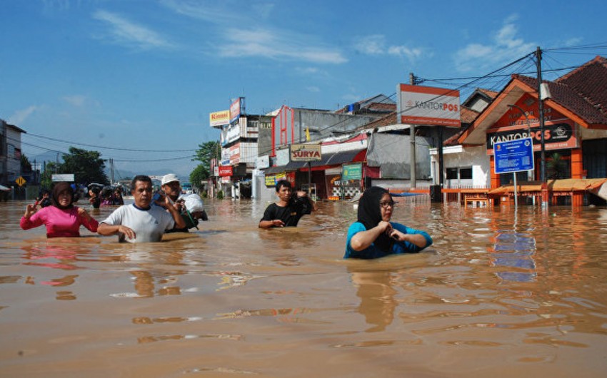 Число жертв наводнения на острове Ява возросло до 30