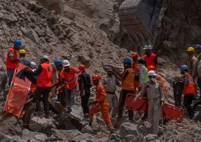 В Индии при обрушении тоннеля погибли 10 человек