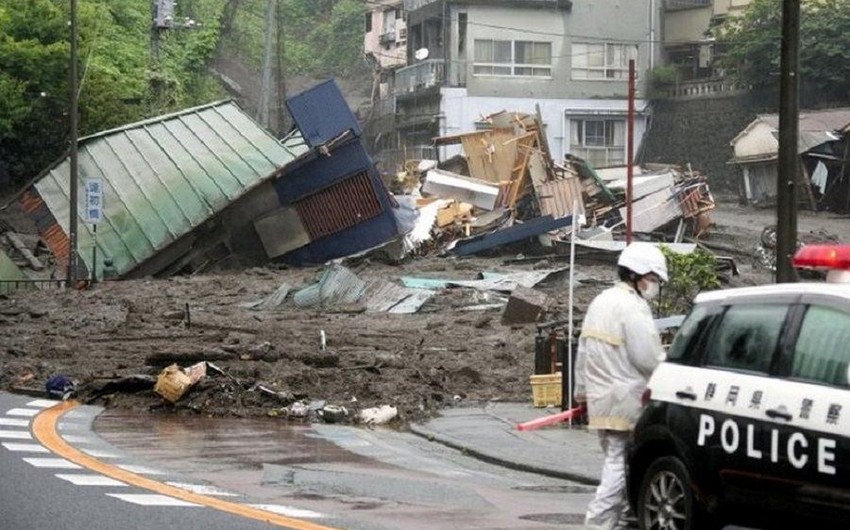 В результате оползня в Японии разрушились около 10 домов