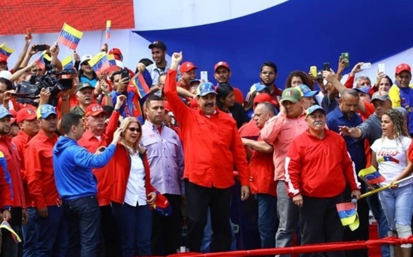 Maduro: Venesuelada dövlət çevrilişi cəhdi uğursuzluğa düçar olub