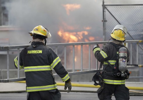 В результате пожара в жилом доме в США погибли 13 человек