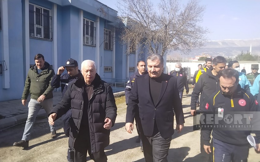 Fahrettin Koca visits mobile field hospitals of Azerbaijan’s Ministry of Emergency Situations in Kahramanmaras