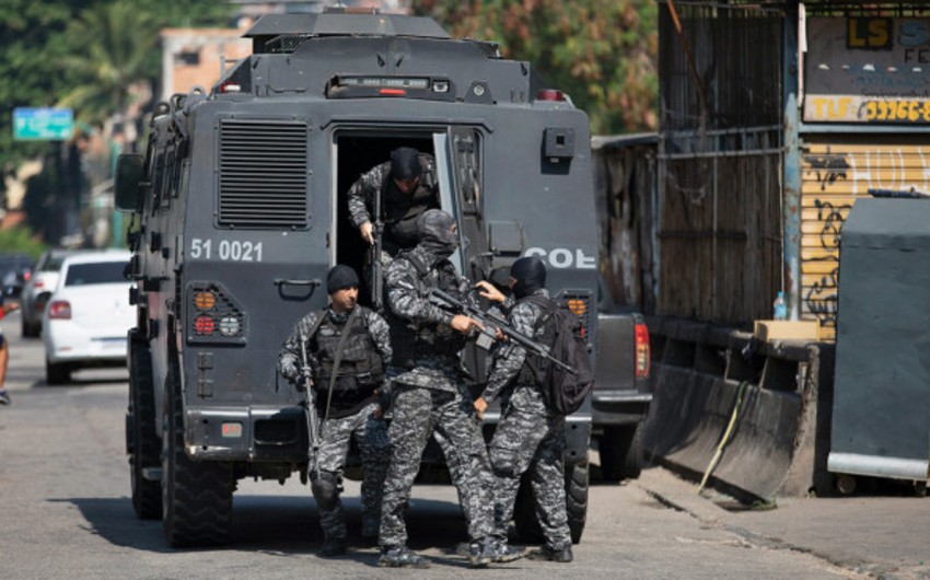 В Бразилии при перестрелке во время полицейской спецоперации погиб 21 человек