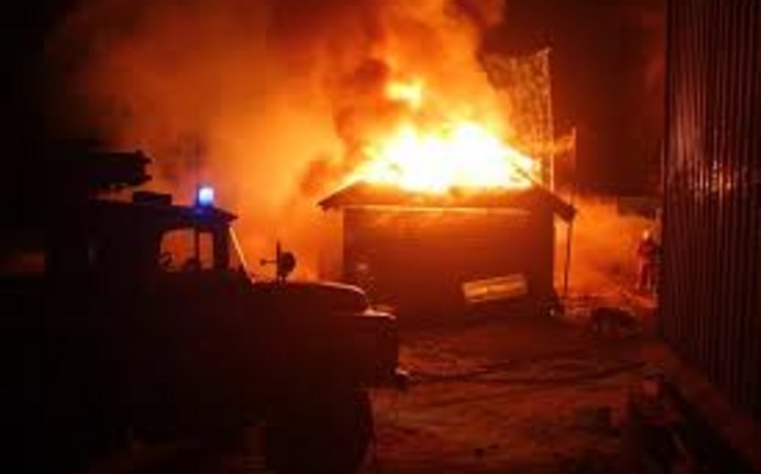 В Москве при пожаре в бытовке погибли 6 человек