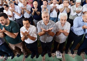 Memory of Ankara blast victims honored in 'Heydar' Mosque