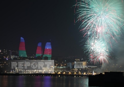 Баку встретил новый 2023 год фейерверком