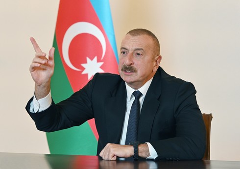 Ильхам Алиев: Мы разбиваем врага и выдворяем с наших земель