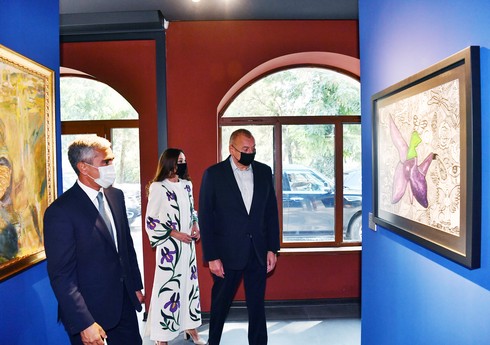 Ильхам Алиев и Мехрибан Алиева ознакомились с выставками, организованными Фондом Гейдара Алиева в Шуше