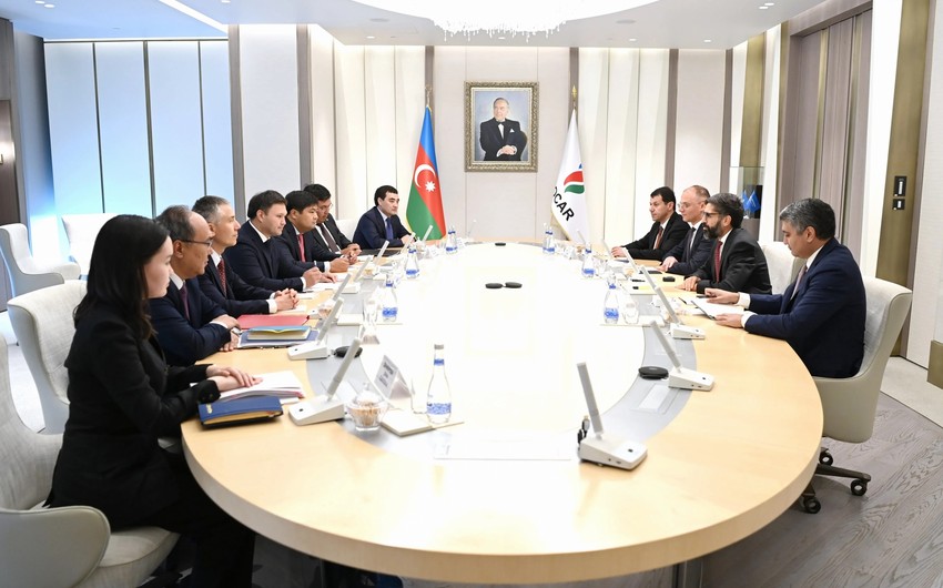 SOCAR və “KazMunayGaz” Qazaxıstan neftinin Azərbaycandan tranzit həcminin artırılmasını müzakirə edib