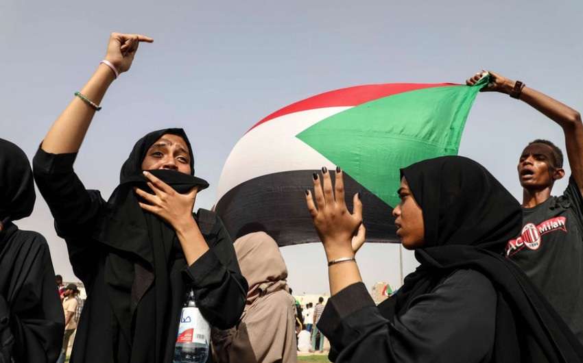 Число погибших в протестах против военного переворота в Судане возросло до 56