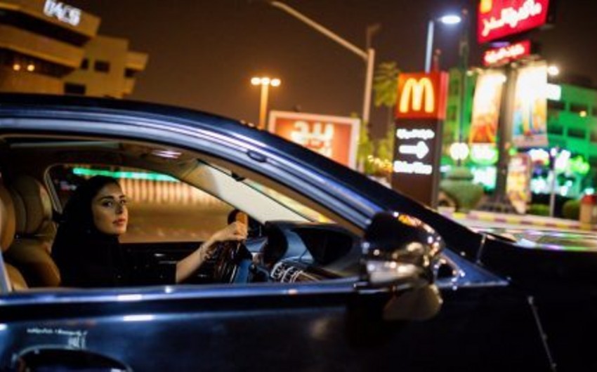 Саудовские женщины, получившие право водить, начали работать в такси
