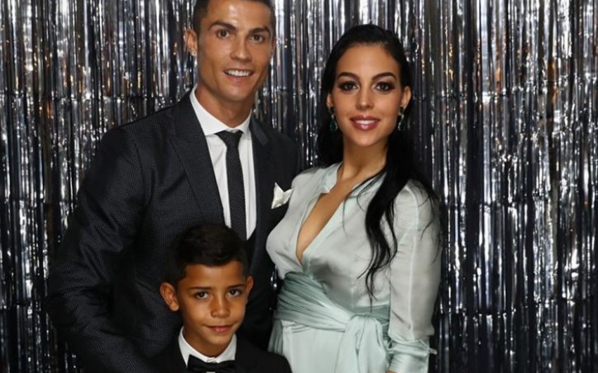 Georgina Rodriguez and Cristiano Ronaldo marry in 2018
