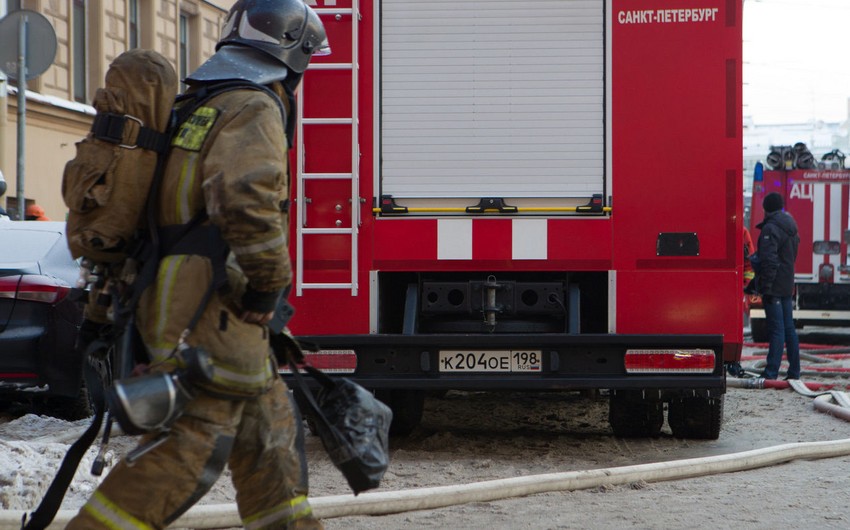 Число погибших при пожаре в жилом доме в Петербурге выросло до пяти человек