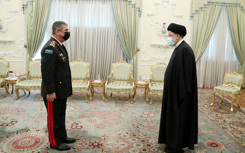 Президент Ирана: Убежден, что отношения с Азербайджаном продолжат успешно развиваться