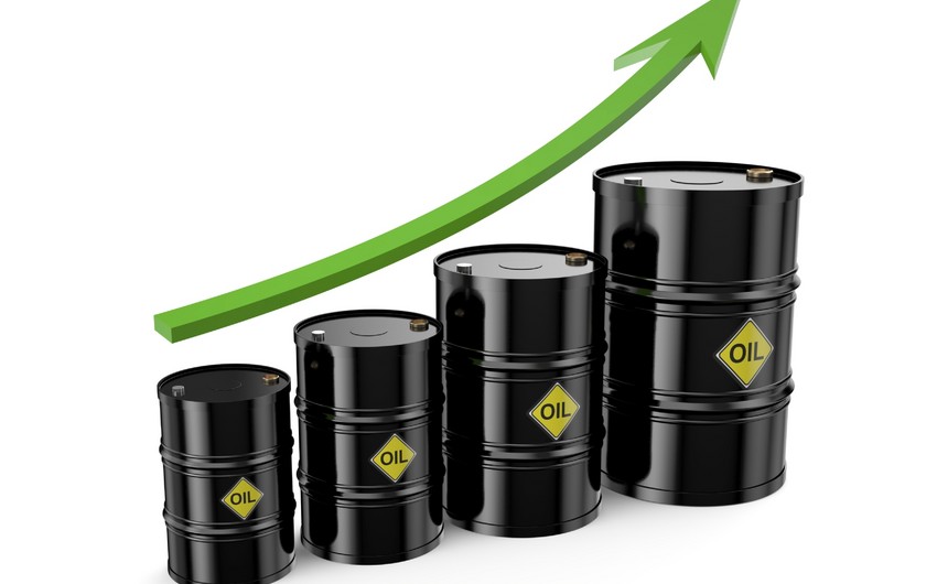 Azerbaijani oil price rises slightly 