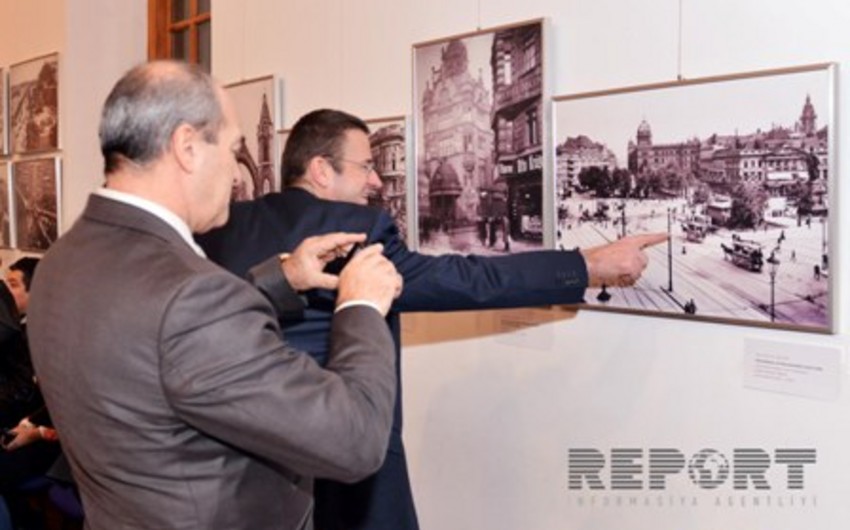 ​В Баку открылась фотовыставка Берлин и Париж до 1914 года