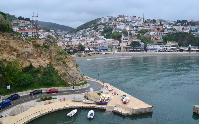 Черногория с января введет ПЦР-тесты для туристов  