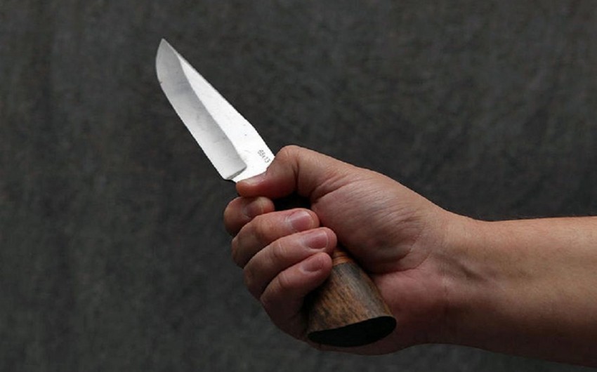 В Баку 39-летний мужчина получил ножевые ранения от своего зятя