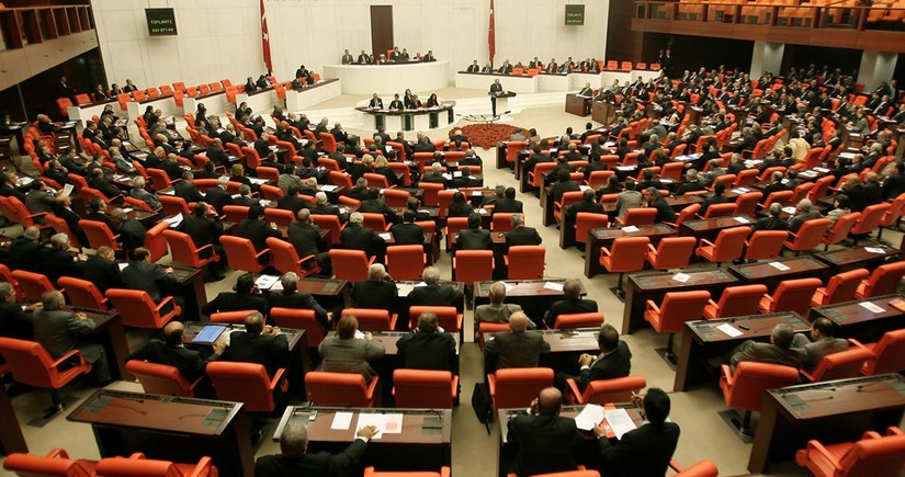 Türkiyə parlamentinin yeni tərkibdə ilk iclası başlayıb, Ərdoğan iştirak edir