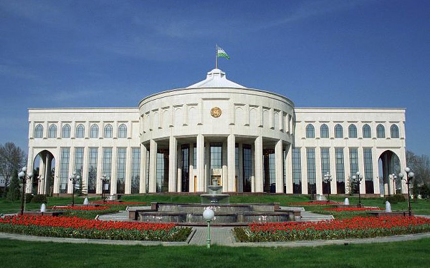 Источник в аппарате президента Узбекистана не подтвердил его смерть