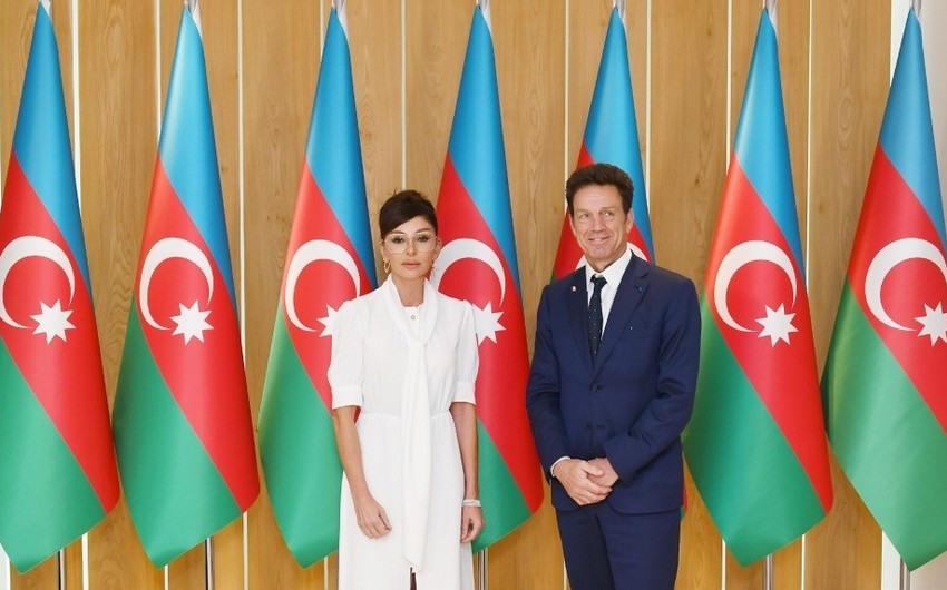 Mehriban Əliyeva MEDEF Biznes Şurasının prezidenti ilə görüşüb - YENİLƏNİB