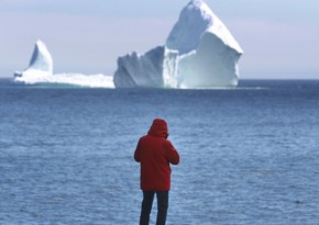 Gigantic iceberg with size of Wales breaks away from Antarctica