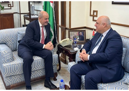 Посол Азербайджана обсудил перспективы сотрудничества с министром Иордании 