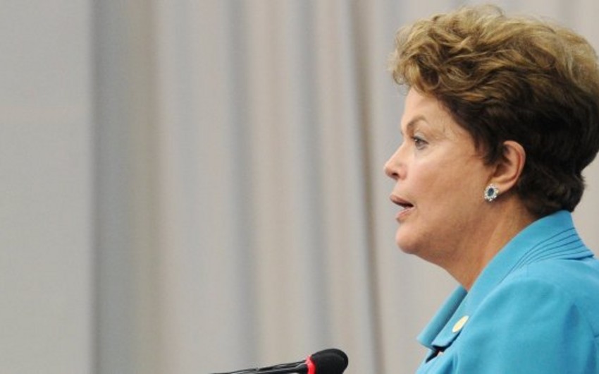 Президент Бразилии сократила себе зарплату на десять процентов