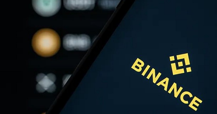 Криптовалютная биржа Binance уходит из России