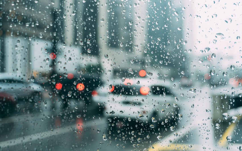 Rain, strong wind expected in Baku tomorrow 