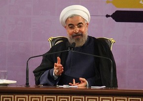 Iranian president urges writers to 'show the true face of Islam'