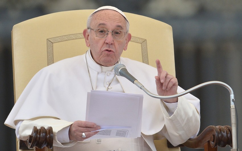 Папа Римский осудил атаки на Капитолий в США
