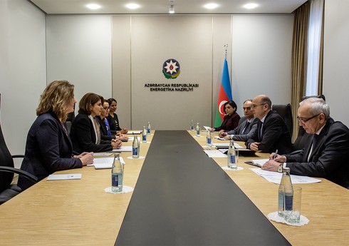 Азербайджан и IFC обсудили перспективы сотрудничества в энергетической сфере