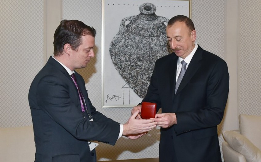 President Ilham Aliyev presented with Paralympic Honour award - PHOTO