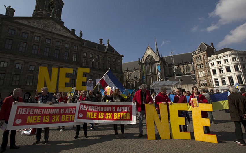 Hollandiyada Aİ-Ukrayna sazişi üzrə referendum keçirilir