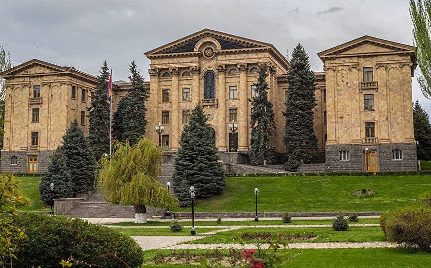 Ermənistan parlamenti yeni baş nazir seçilməsi məsələsini mayın 1-də müzakirə edəcək