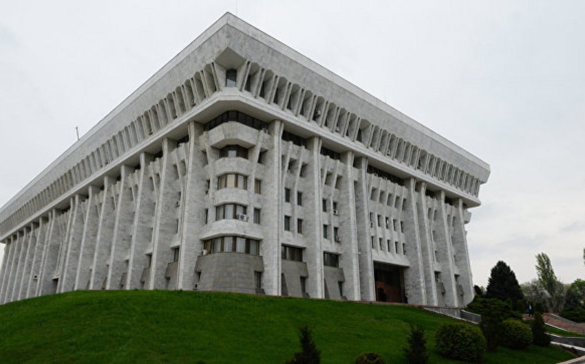 В парламенте Кыргызстана предложили перевести письменность на латиницу