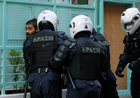 В Греции задержаны почти 400 человек из-за запрета на митинги