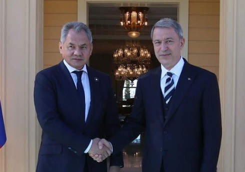Состоялся телефонный разговор между министрами обороны Турции и России