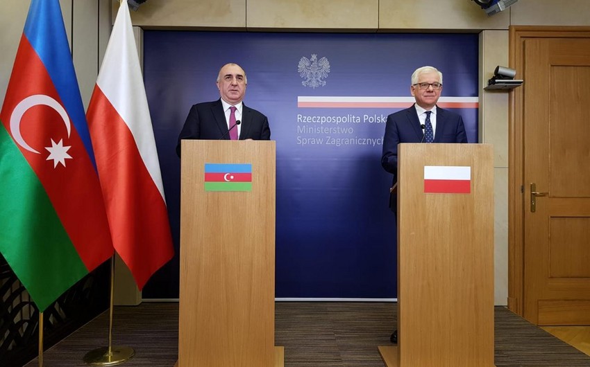 Azerbaijani, Polish FMS discuss projects of energy and transport corridors