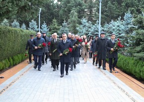 Руководство Министерства здравоохранения посетило могилу Гейдара Алиева