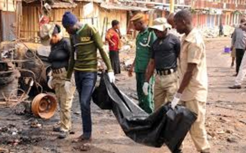 В Нигерии смертница взорвала бомбу на остановке